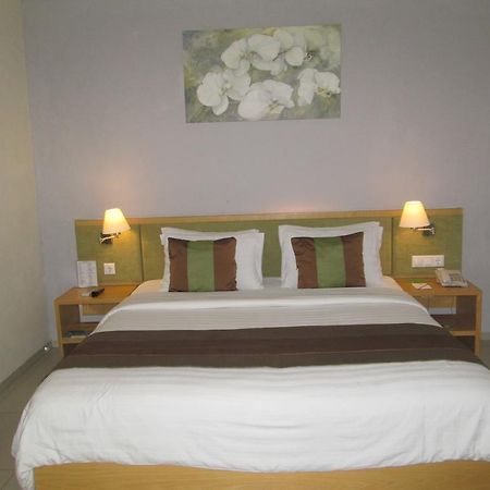 Hotel Anggrek Gandasari Bandung Bagian luar foto