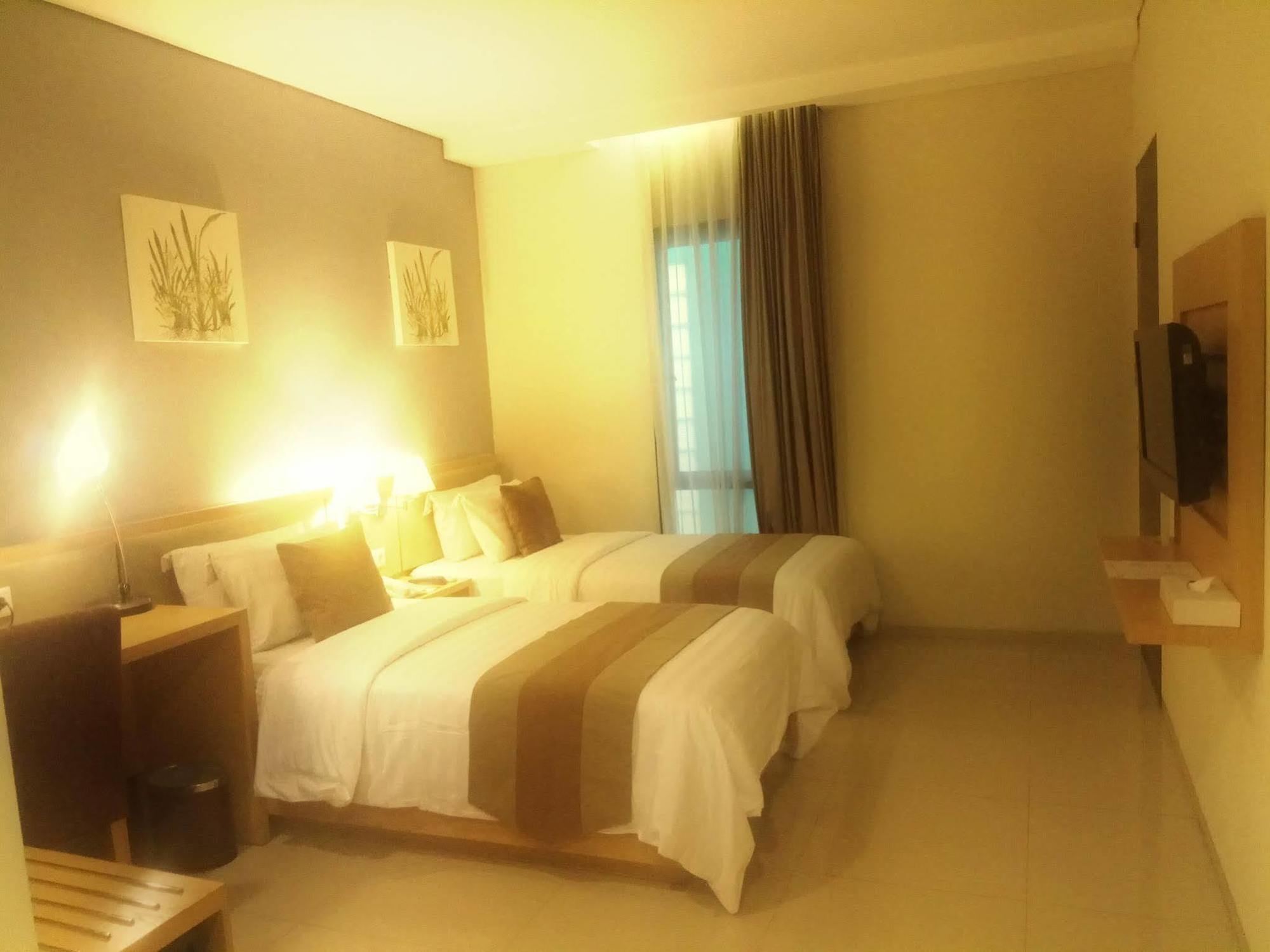 Hotel Anggrek Gandasari Bandung Bagian luar foto