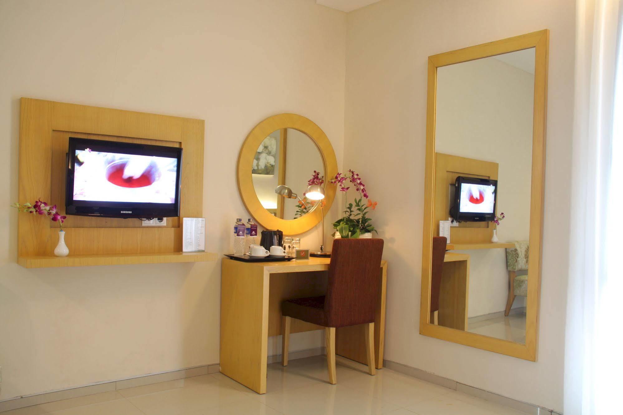 Hotel Anggrek Gandasari Bandung Bagian luar foto