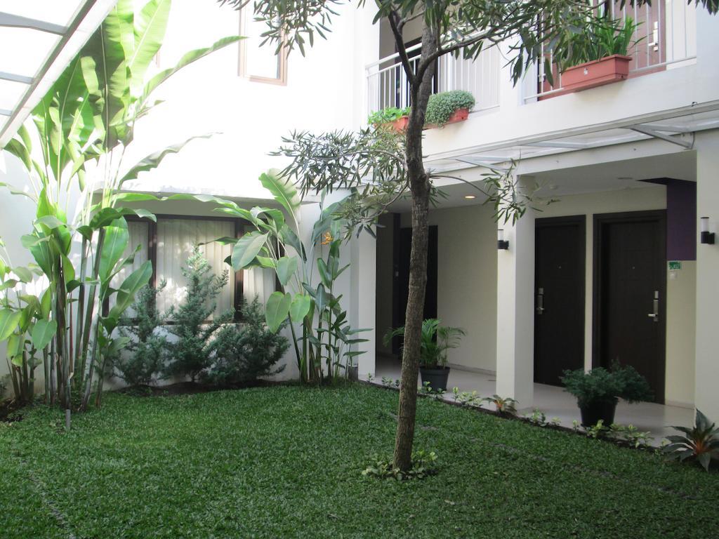 Hotel Anggrek Gandasari Bandung Bagian luar foto