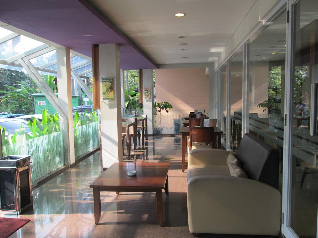 Hotel Anggrek Gandasari Bandung Bagian luar foto