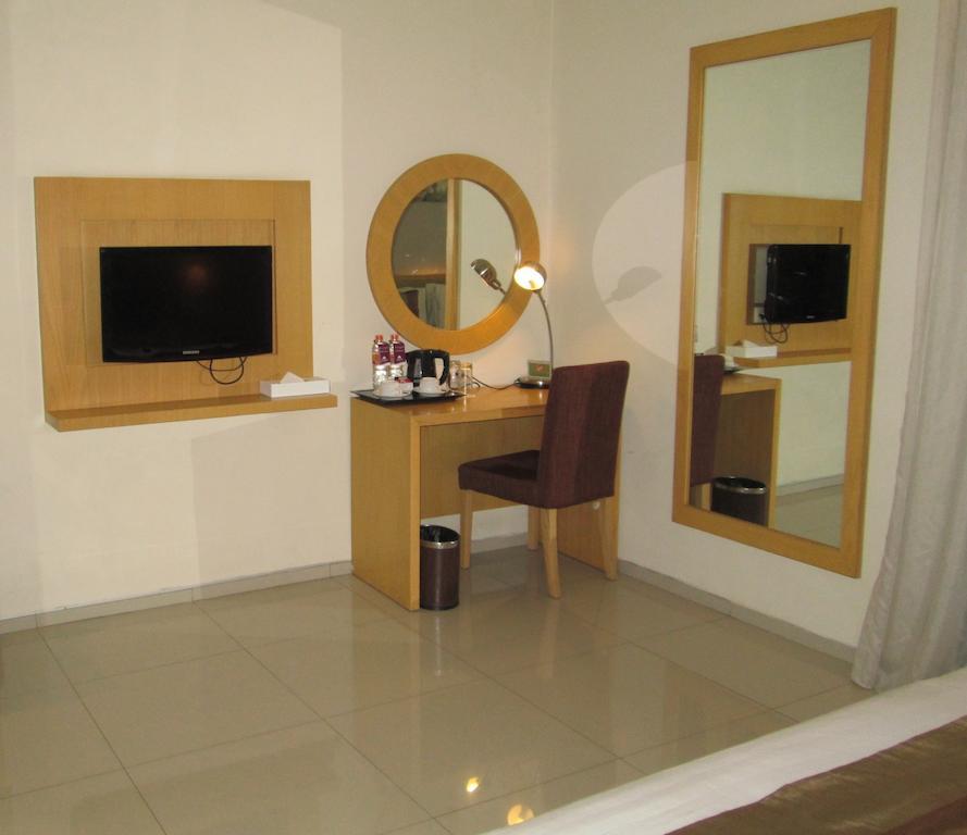 Hotel Anggrek Gandasari Bandung Bagian luar foto